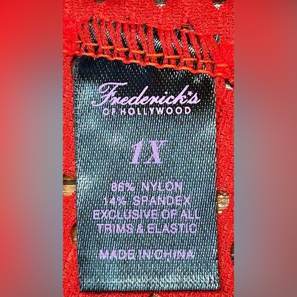 NWT Frederick’s of Hollywood Red Abby Rose Mesh Thong Panties, Plus Size 1X - Picture 9 of 12